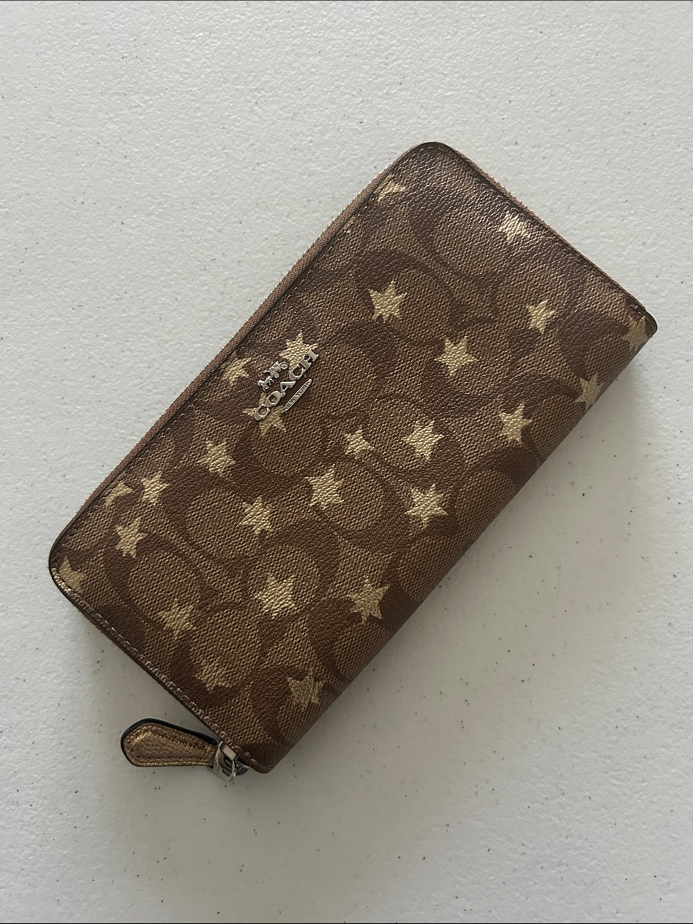 Used once Coach pop star accordion zip wallet